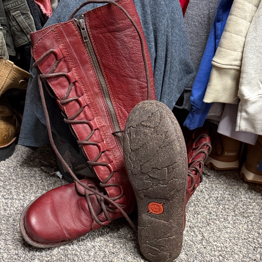 Born Women's Burgundy Lace Up Boots